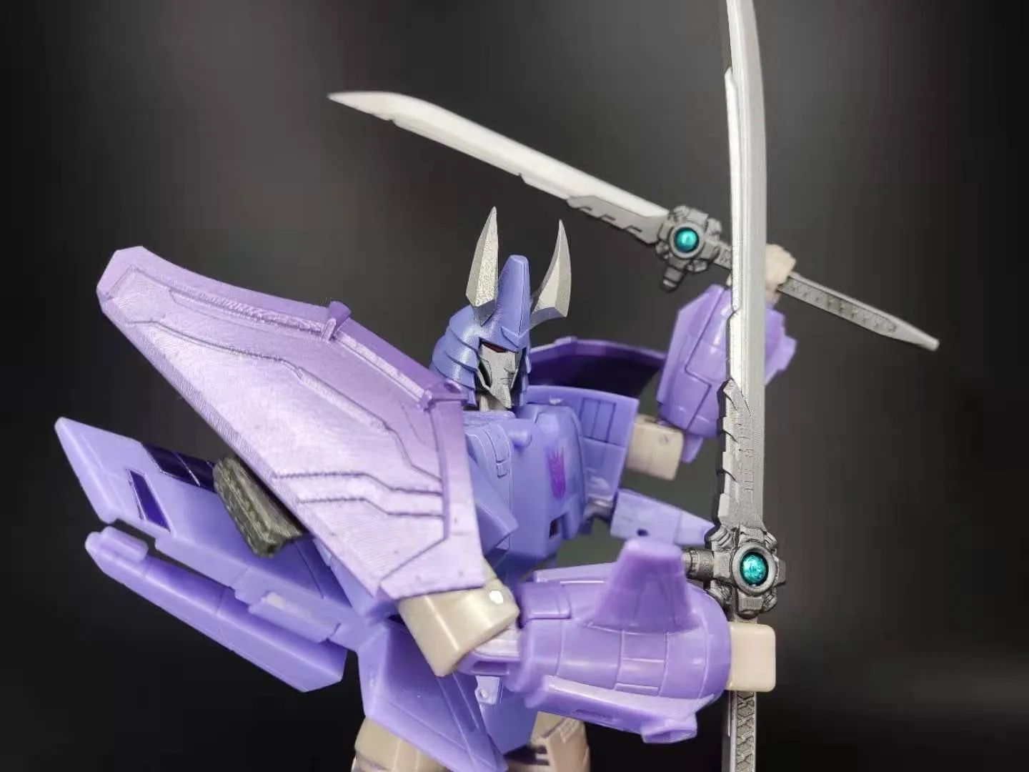 BDT Studio BDT-13C BDT13C Upgrade Kit (Head Sculpt & Shoulder Armor) for WFC Kingdom Cyclonus Upgrade Kit