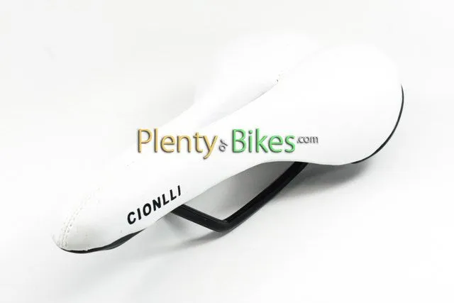 Cionlli Vented Saddle