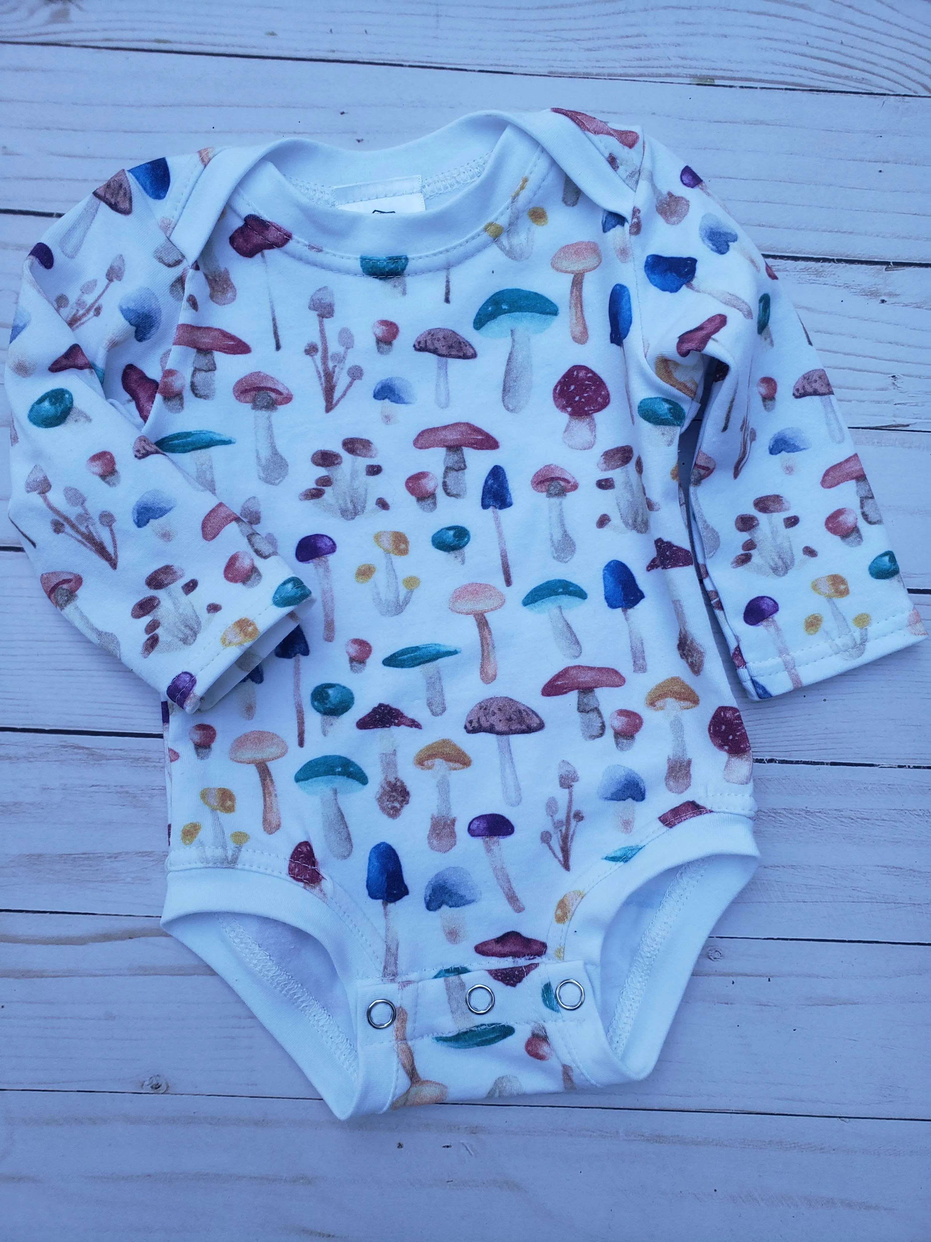 Mushroom bodysuit, infant clothing, infant bodysuit: 3-6 month